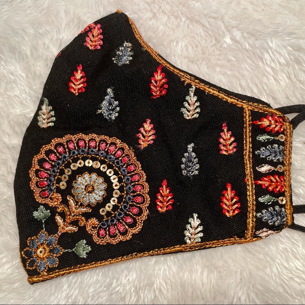 Pure linen face mask -Hand embroidered - Black